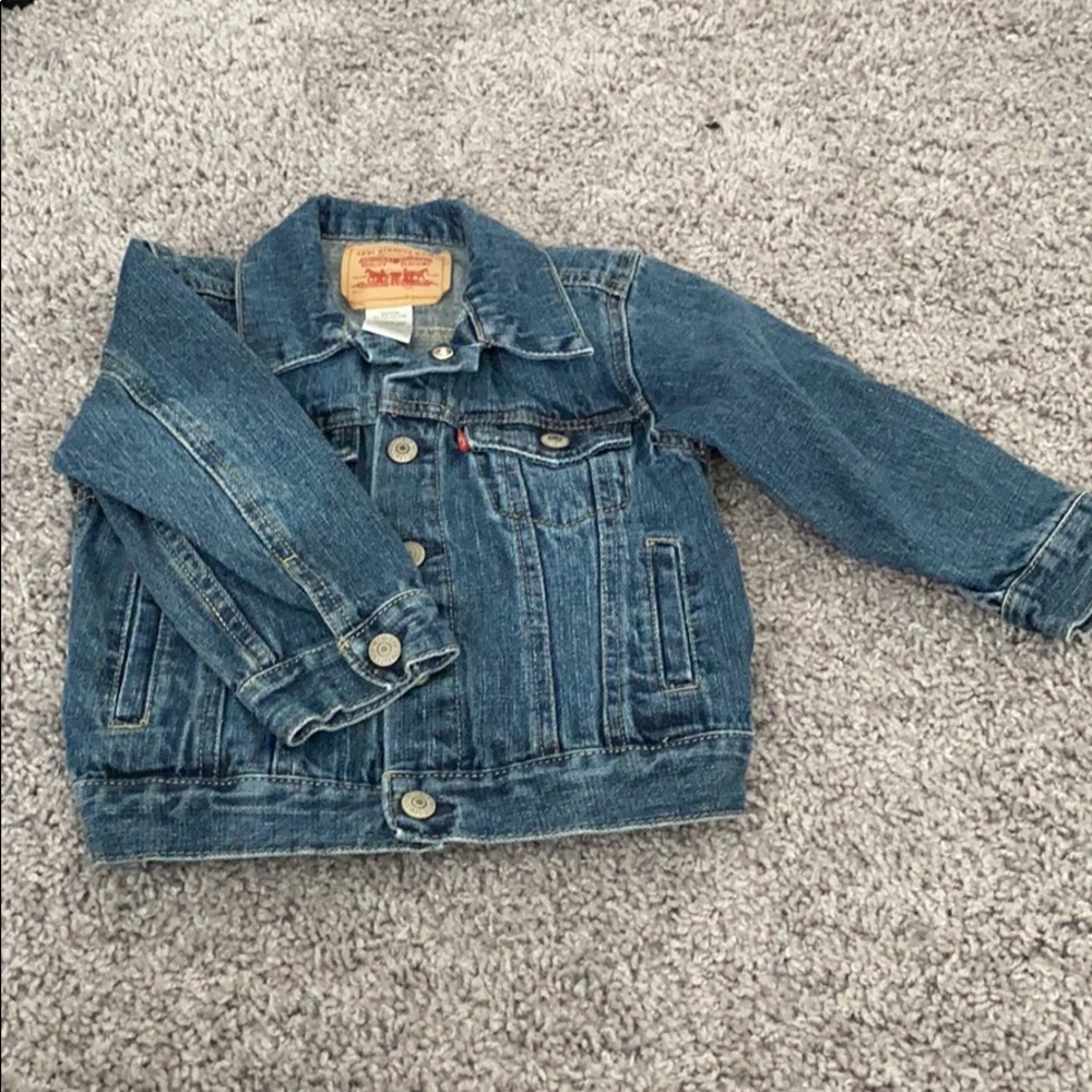 Levi’s jean jacket size 3T